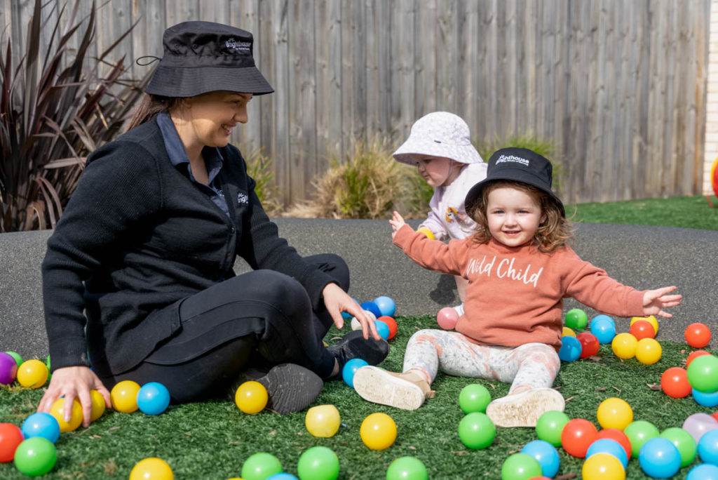 Brighthouse South Morang Educator and Children Playing 04