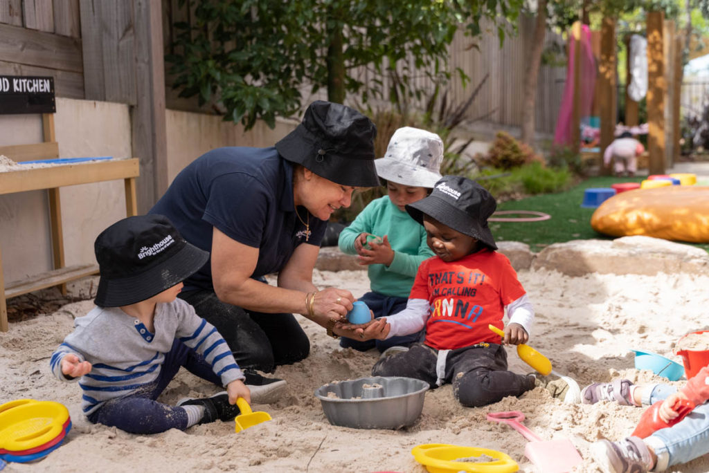 Brighthouse South Morang Educator and Children Playing 05